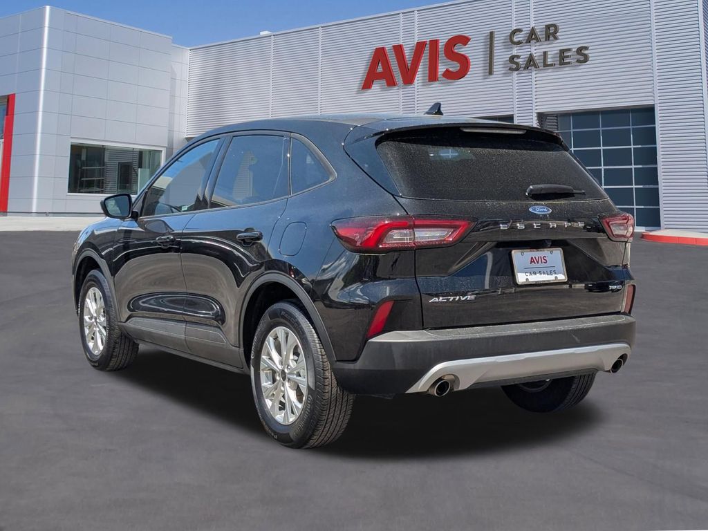 Thumbnail: 2025 Ford Escape - 3