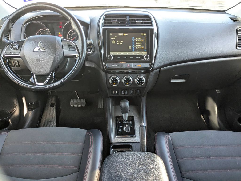 Thumbnail: 2025 Mitsubishi Outlander Sport - 24