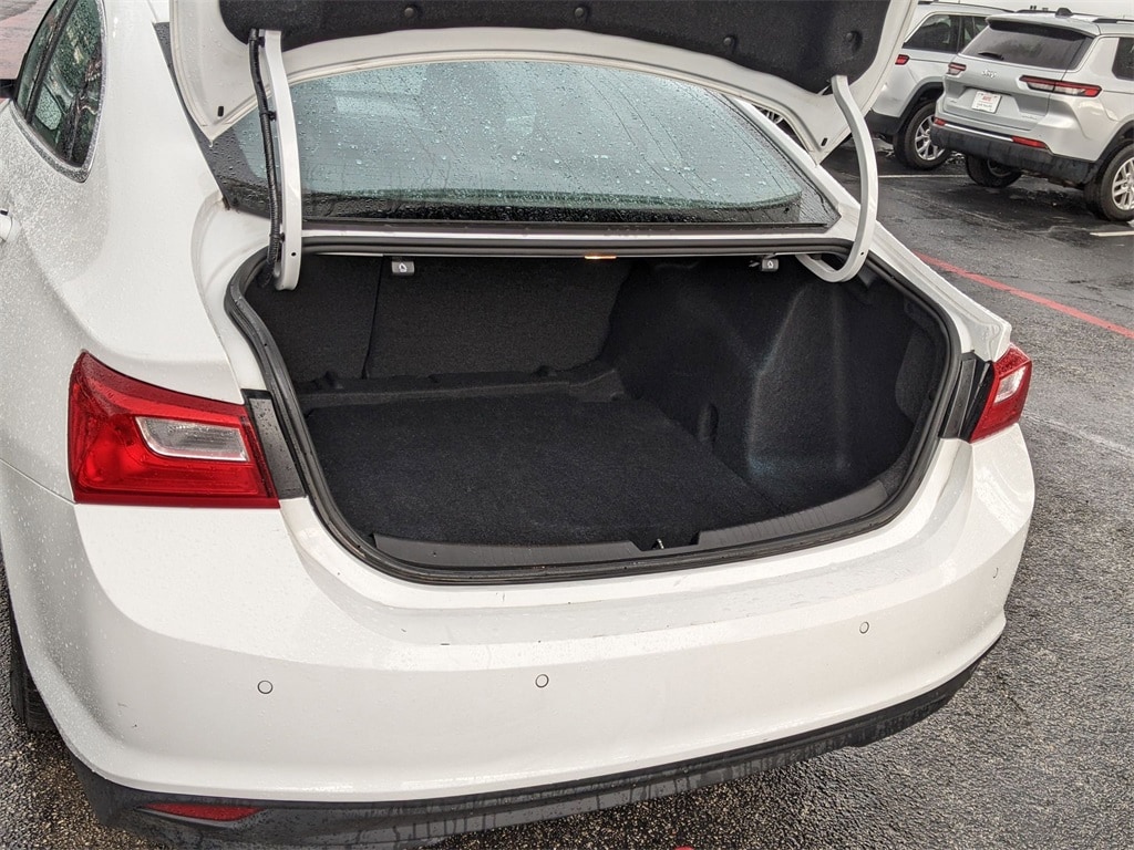 2024 Chevrolet Malibu LT 32