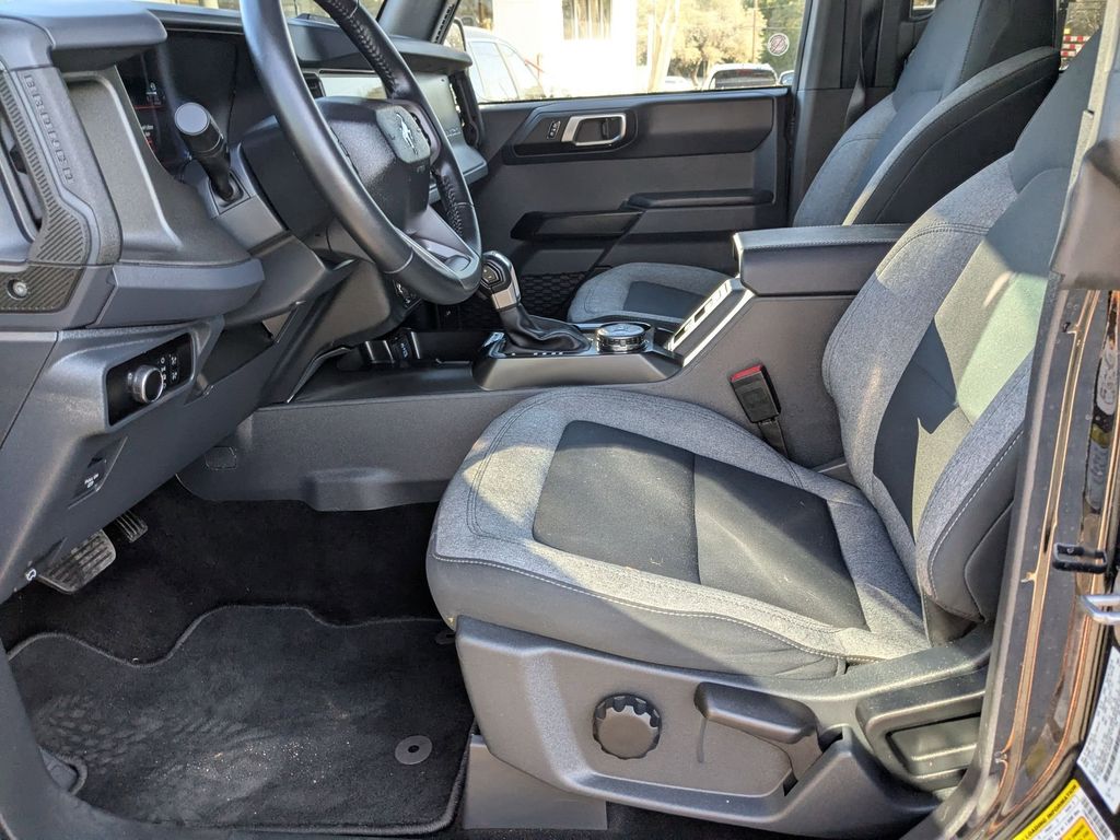 Thumbnail: 2025 Ford Bronco - 11