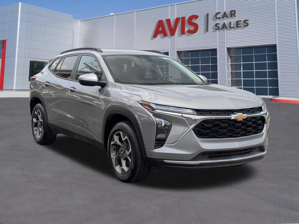 Thumbnail: 2025 Chevrolet Trax - 9