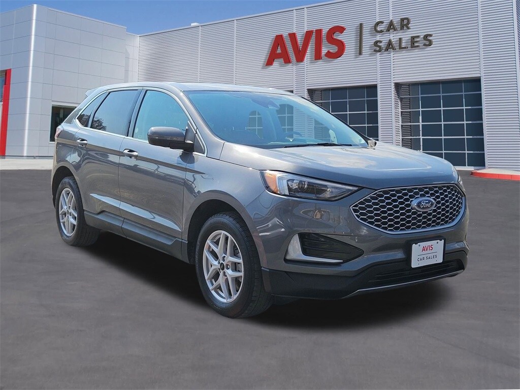 2024 Ford Edge SEL photo 3
