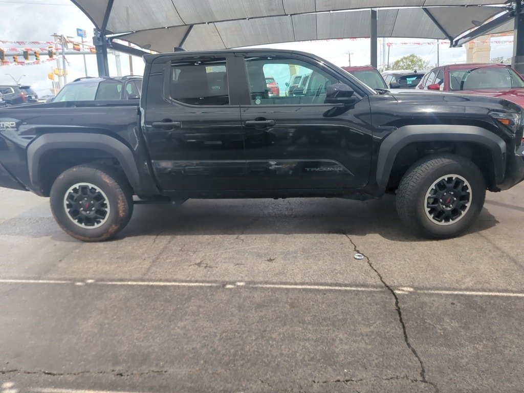 Thumbnail: 2024 Toyota Tacoma - 6