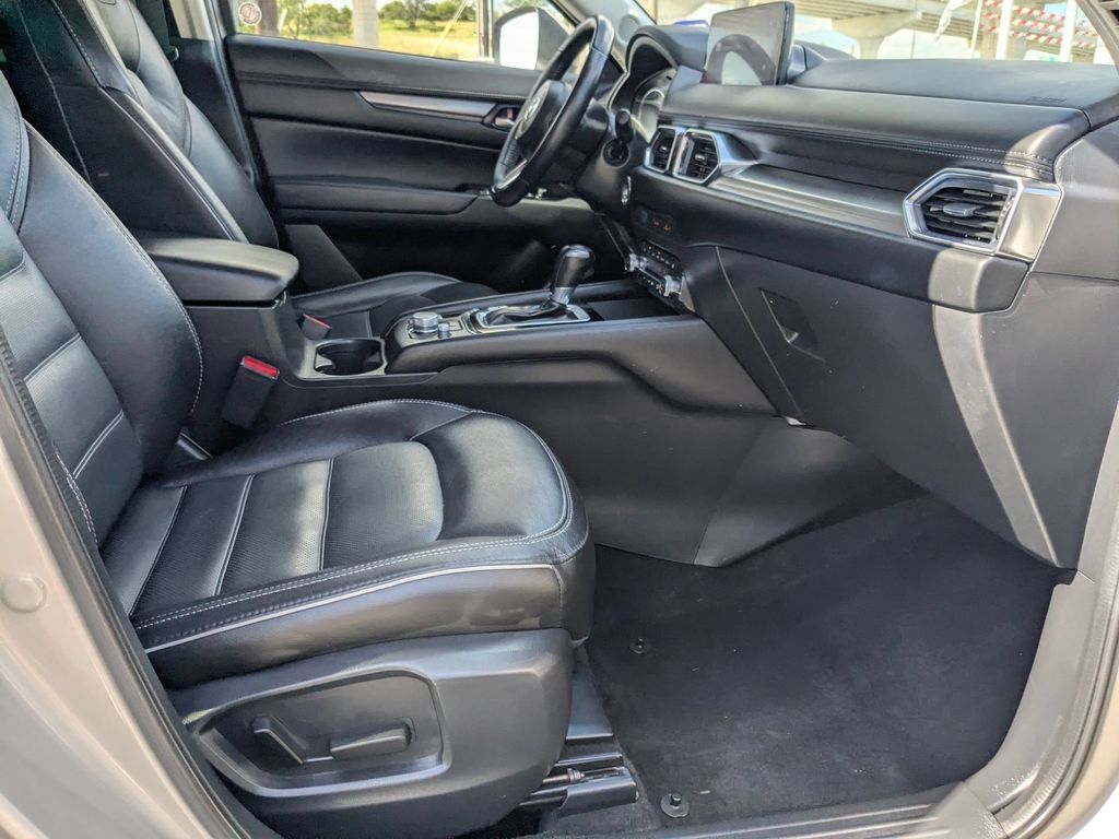 Thumbnail: 2025 Mazda CX-5 - 28
