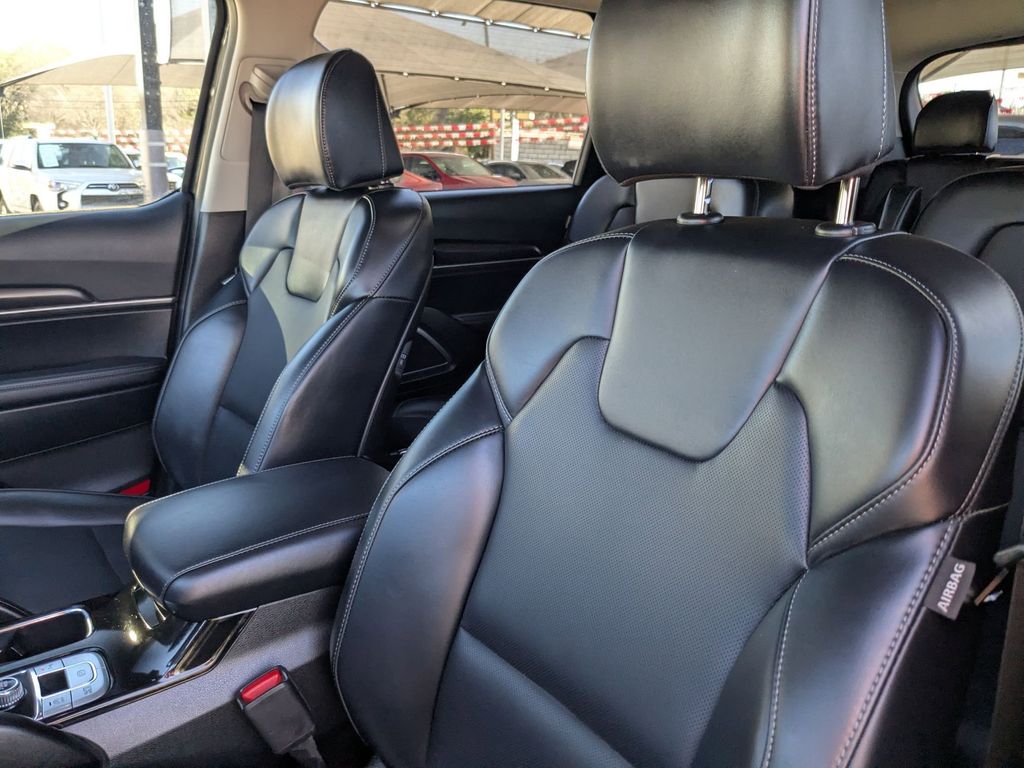 Thumbnail: 2025 Kia Telluride - 14