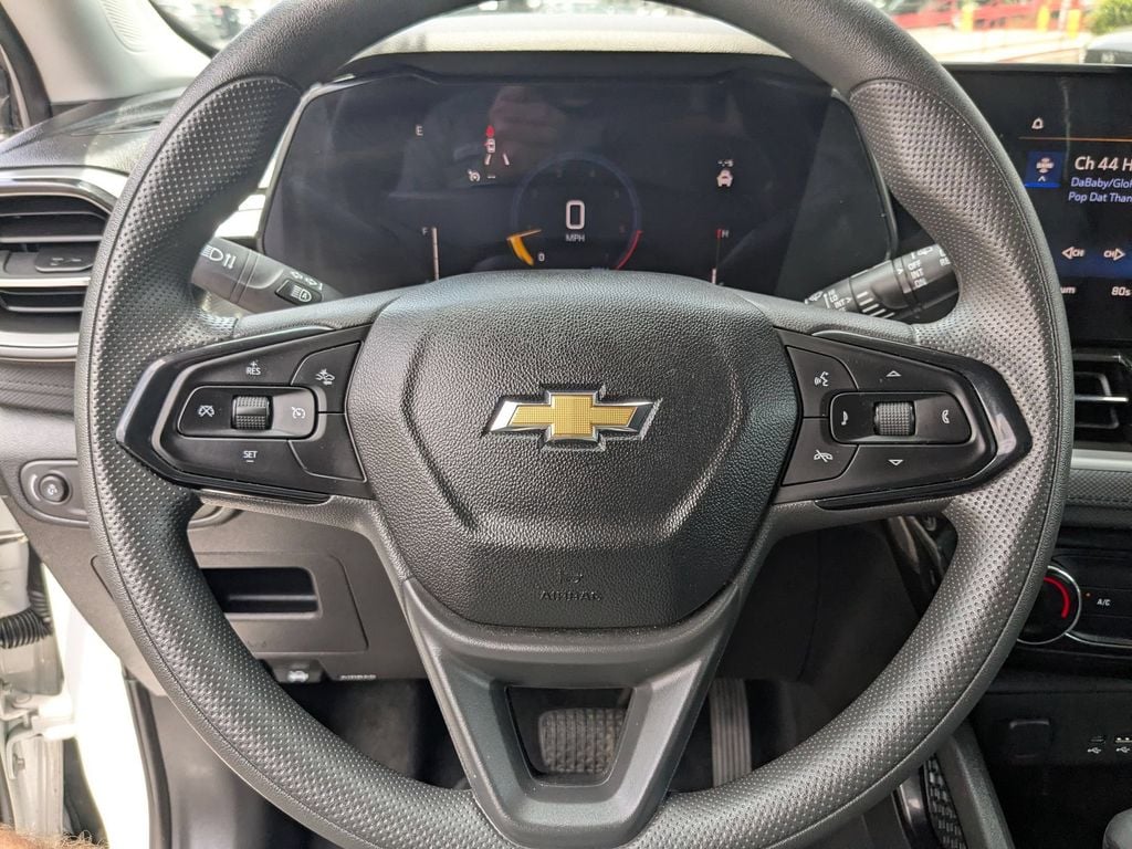 Thumbnail: 2025 Chevrolet TrailBlazer - 16