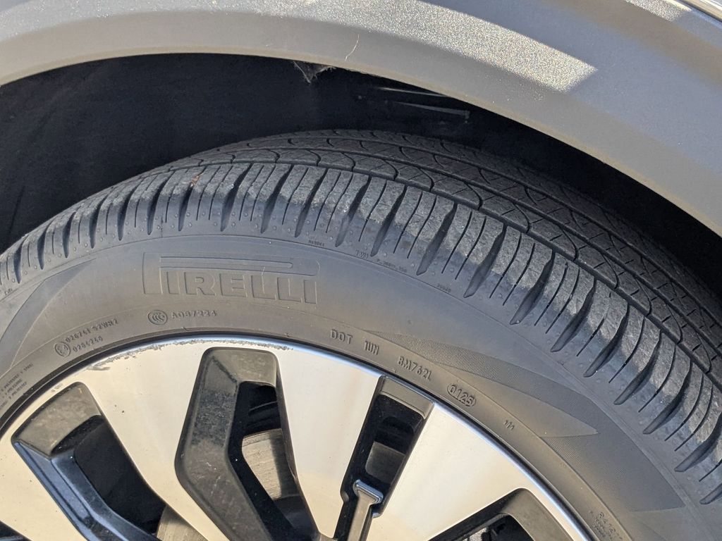 Thumbnail: 2025 Ford Explorer - 33