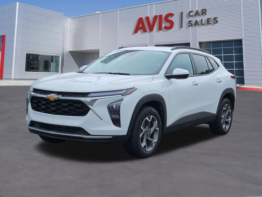 Thumbnail: 2025 Chevrolet Trax - 1