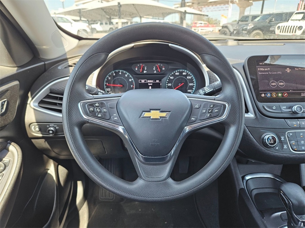 Thumbnail: 2023 Chevrolet Malibu - 22