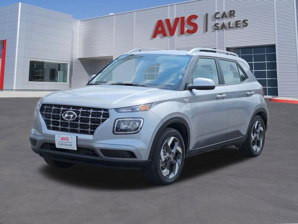 2025 Hyundai Venue SEL IVT's photo