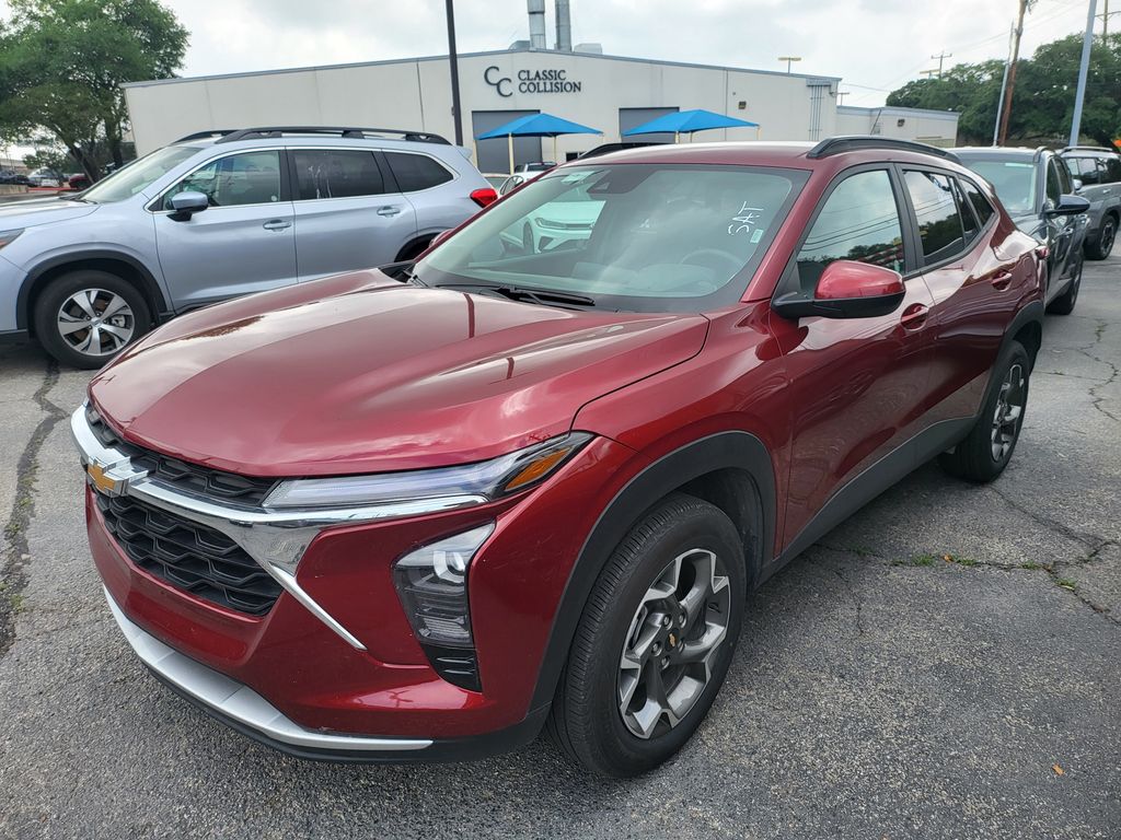 Thumbnail: 2025 Chevrolet Trax - 1