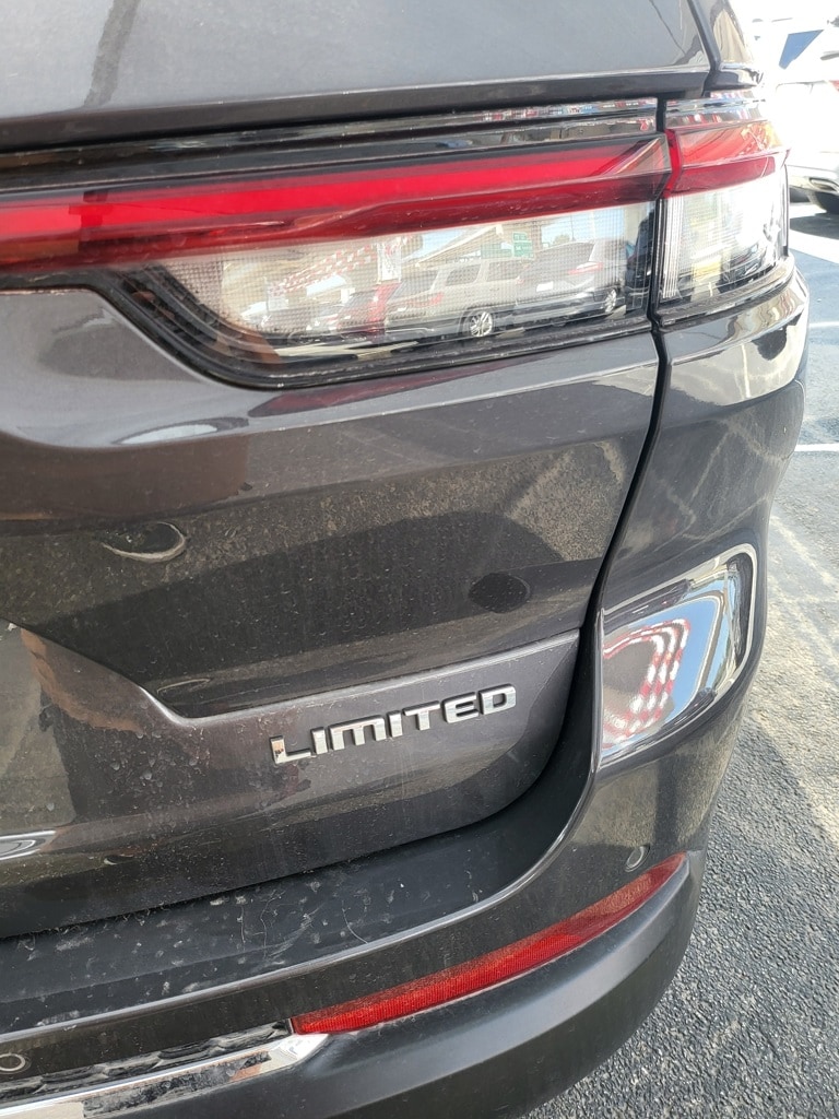 Thumbnail: 2023 Jeep Grand Cherokee - 7