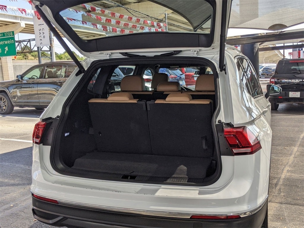 Thumbnail: 2024 Volkswagen Tiguan - 32