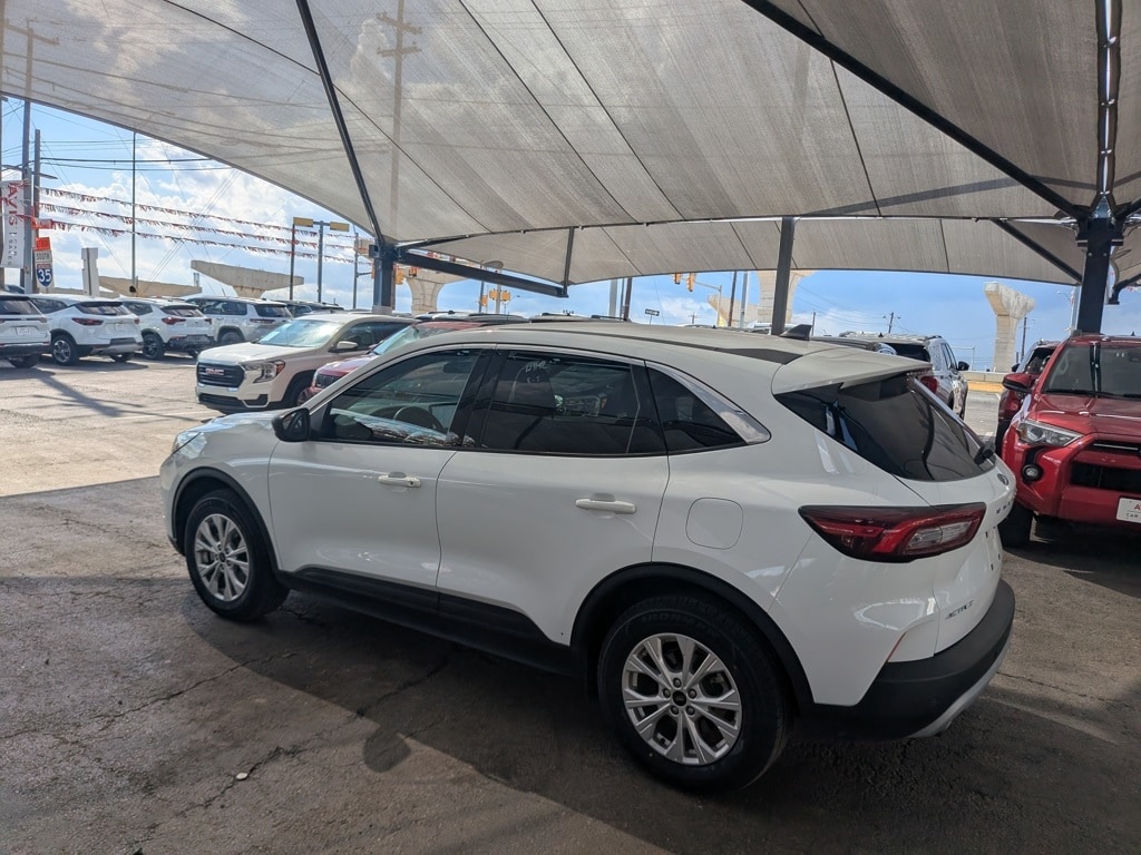 Thumbnail: 2024 Ford Escape - 6