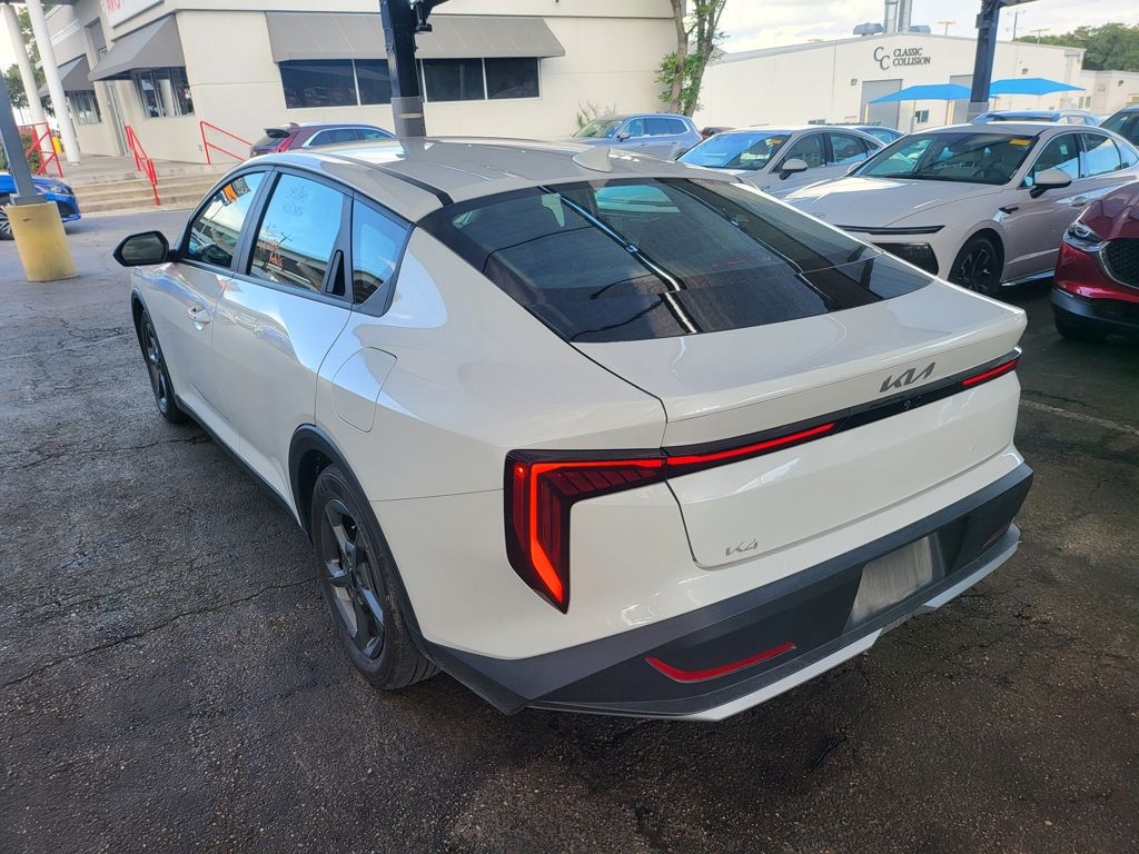 Thumbnail: 2025 Kia K4 - 8