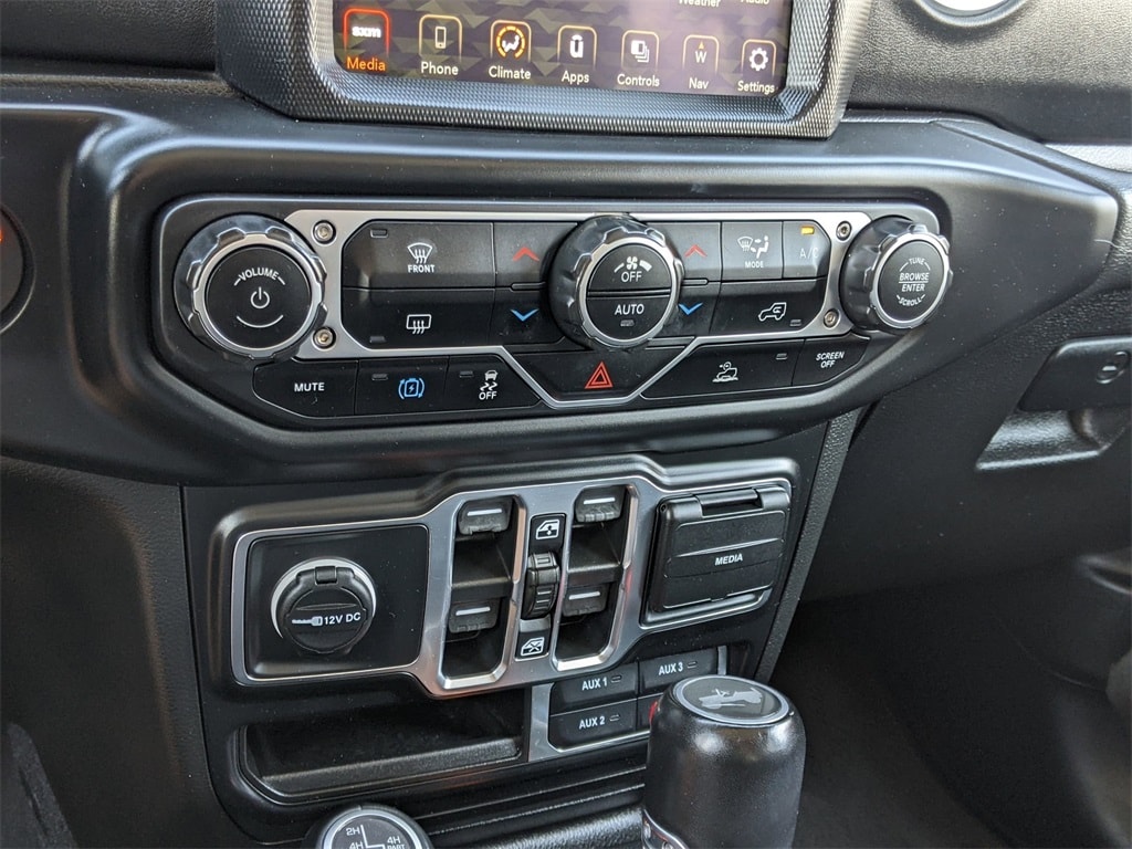 Thumbnail: 2023 Jeep Wrangler - 18