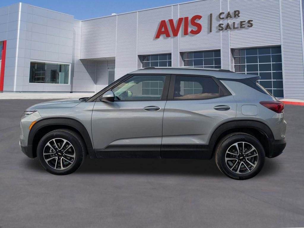 Thumbnail: 2025 Chevrolet TrailBlazer - 2