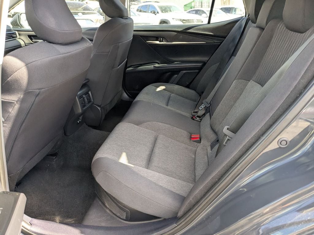 Thumbnail: 2025 Toyota Camry - 25