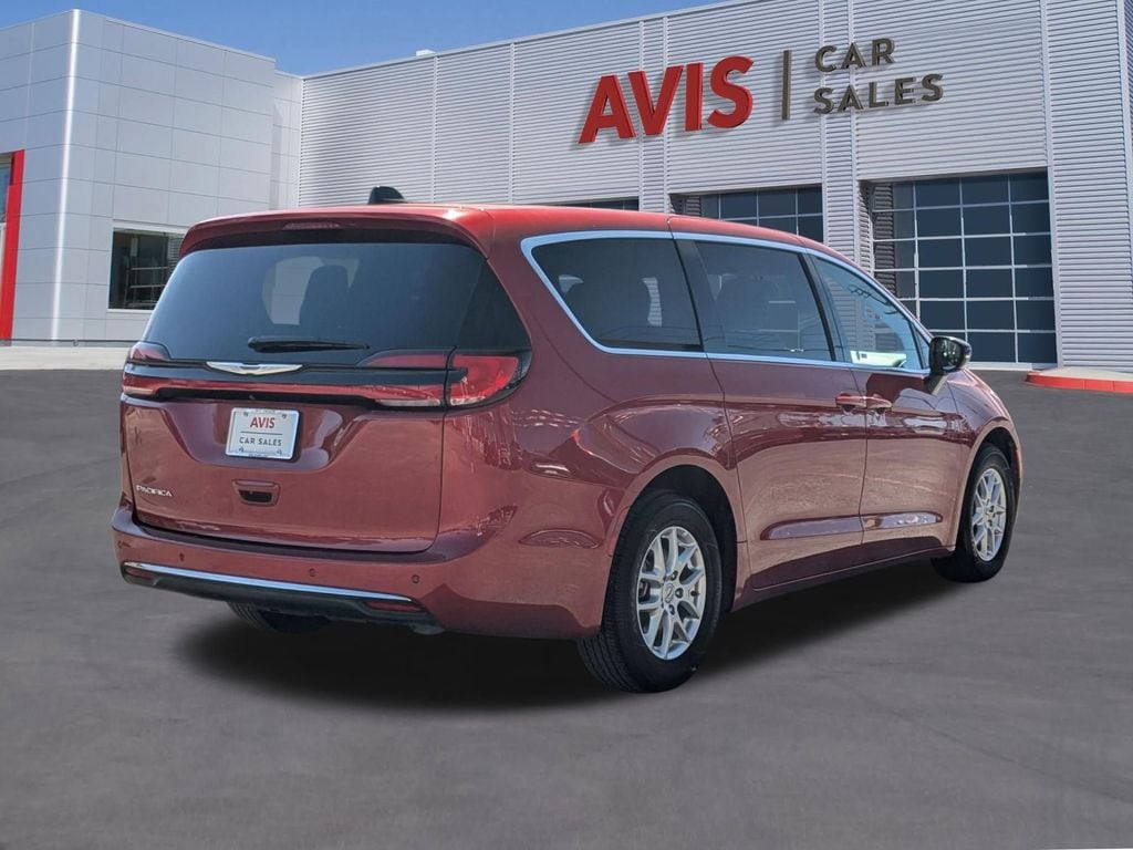 Thumbnail: 2025 Chrysler Pacifica - 6
