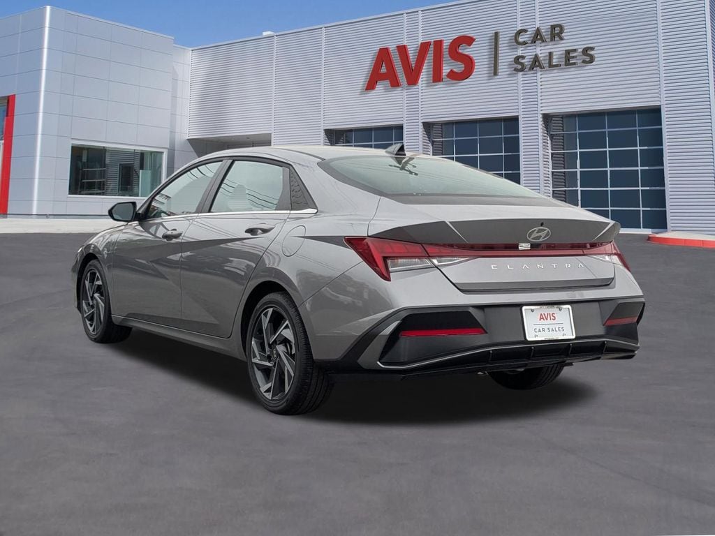 Thumbnail: 2025 Hyundai Elantra - 3