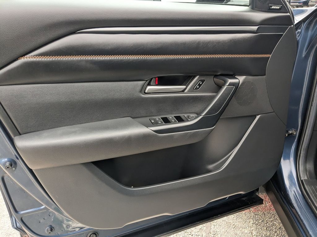 Thumbnail: 2025 Mazda CX-50 - 14