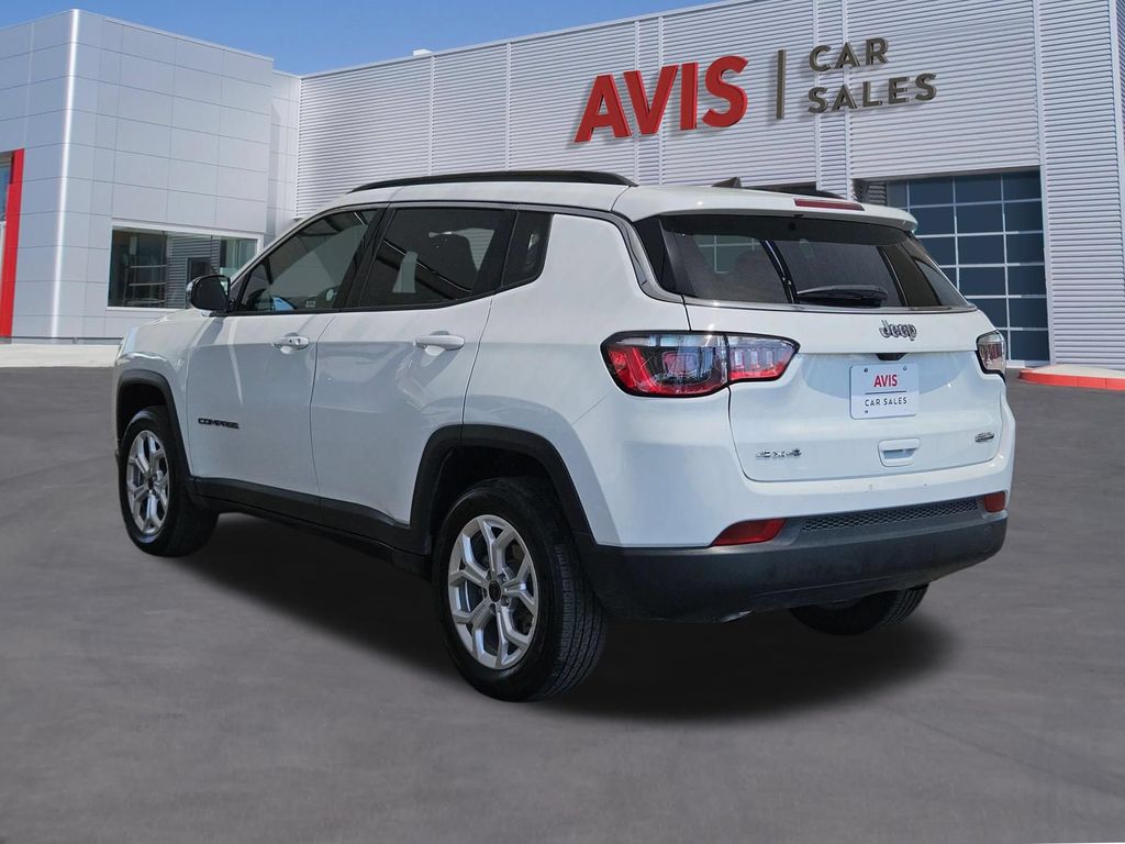 2025 Jeep Compass Latitude - Photo 9