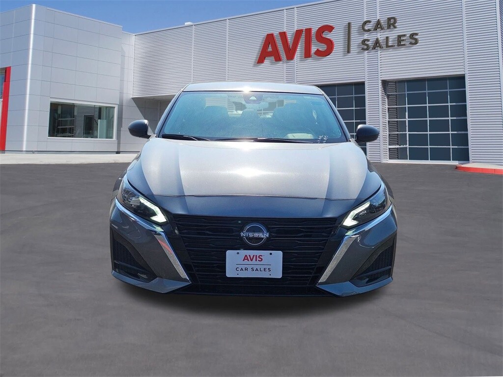 2024 Nissan Altima 2.5 SV photo 2