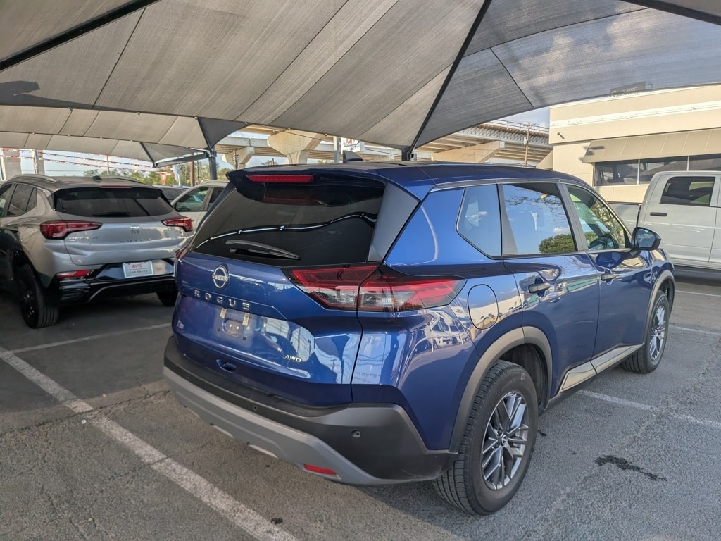 Thumbnail: 2023 Nissan Rogue - 8