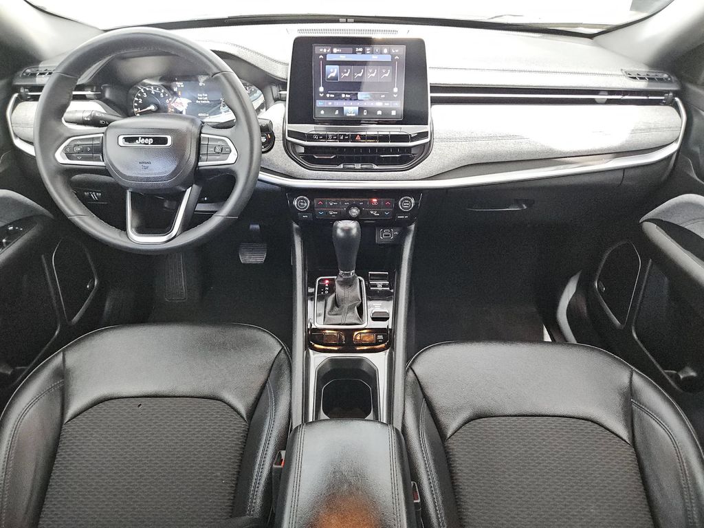 2025 Jeep Compass Latitude - Photo 19