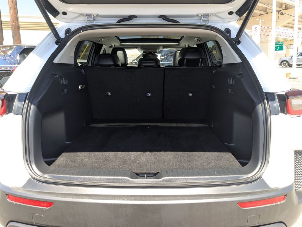 Thumbnail: 2025 Mazda CX-50 - 27