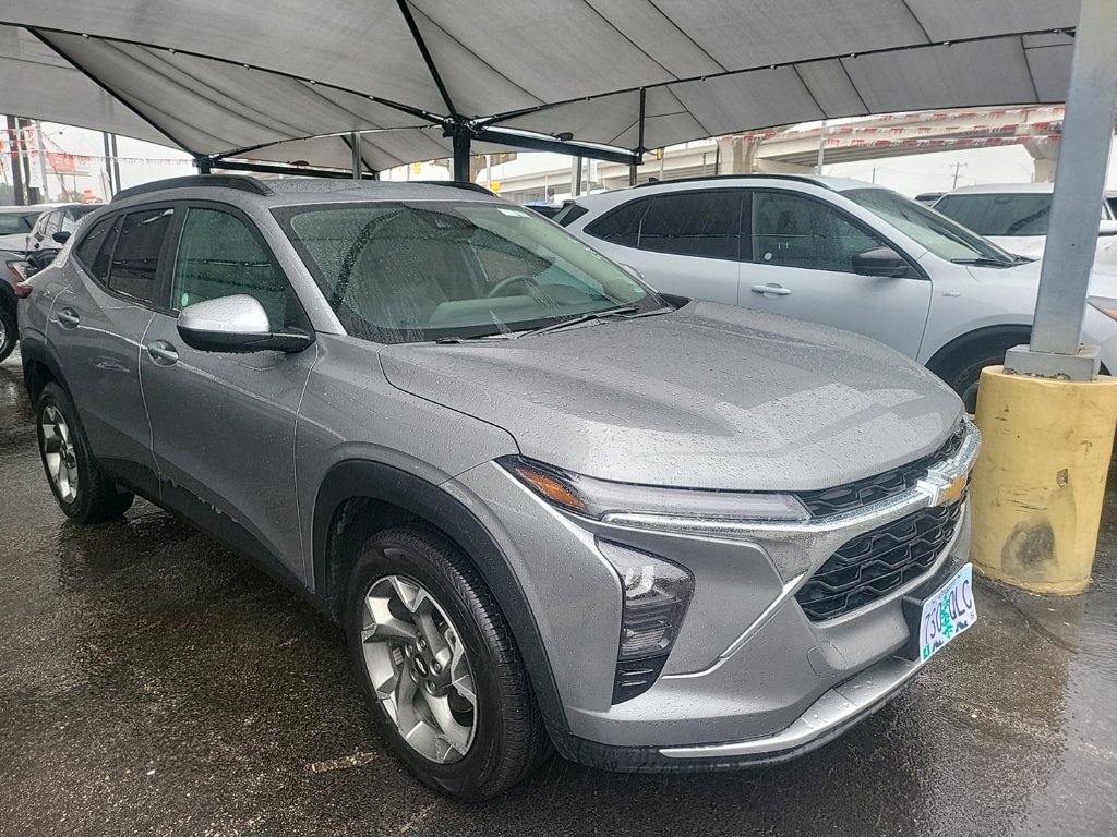 Certified 2025 Chevrolet Trax LT SUV