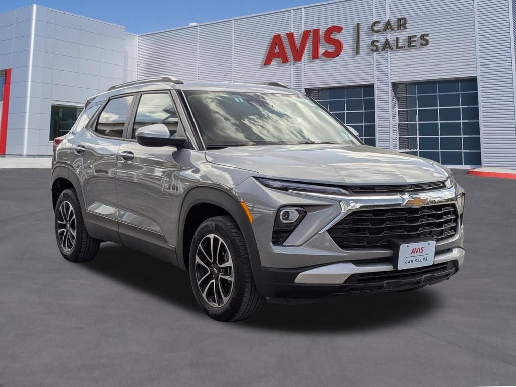 Thumbnail: 2025 Chevrolet TrailBlazer - 9