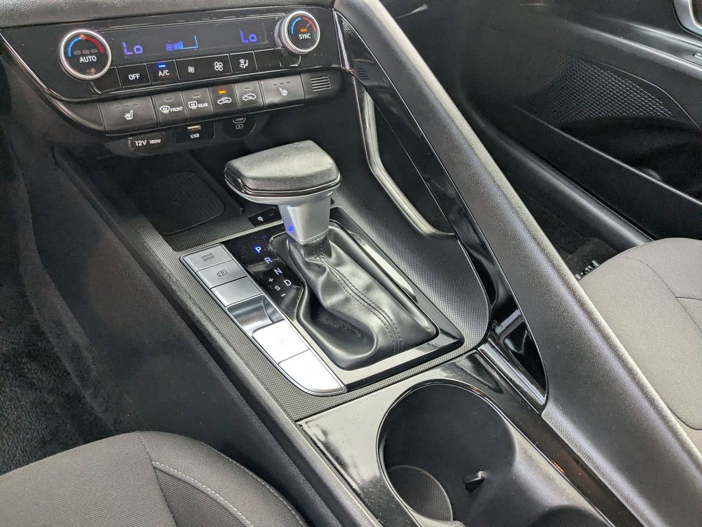 Thumbnail: 2025 Hyundai Elantra - 22