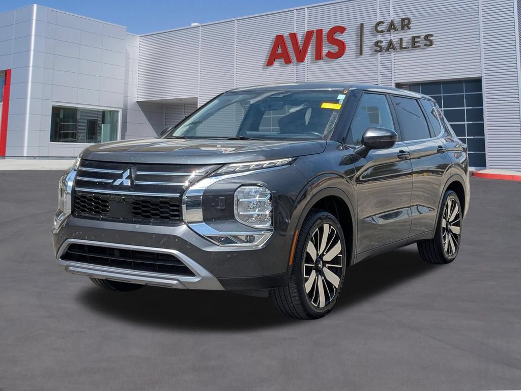Thumbnail: 2025 Mitsubishi Outlander - 9