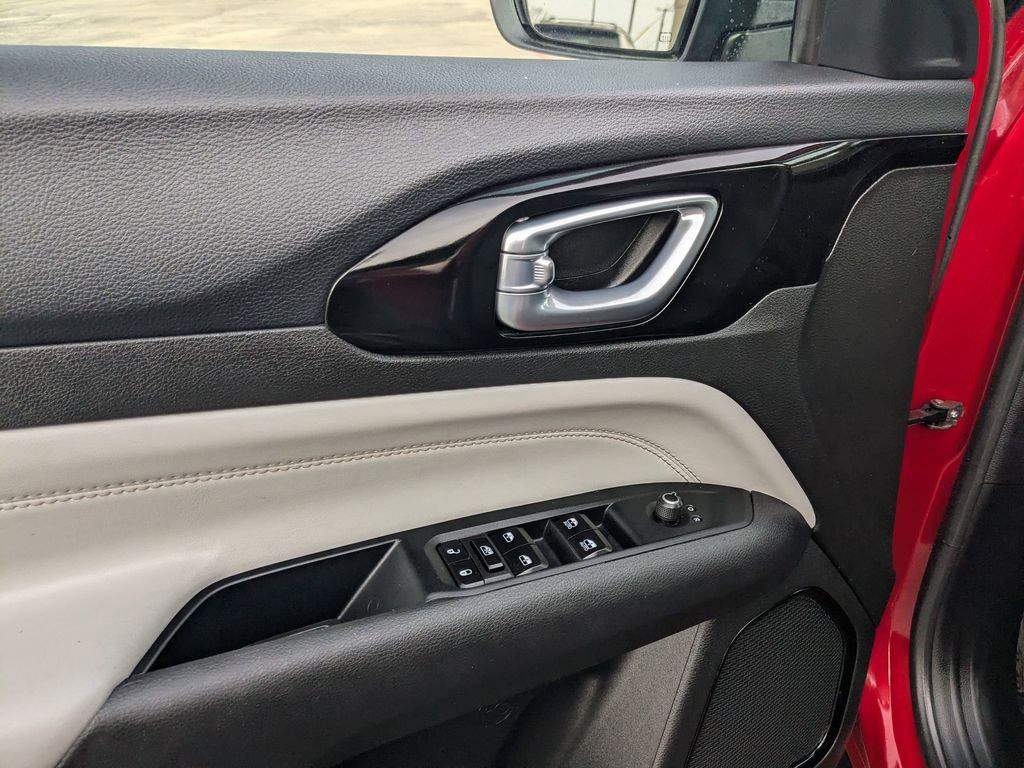 Thumbnail: 2025 Jeep Compass - 15