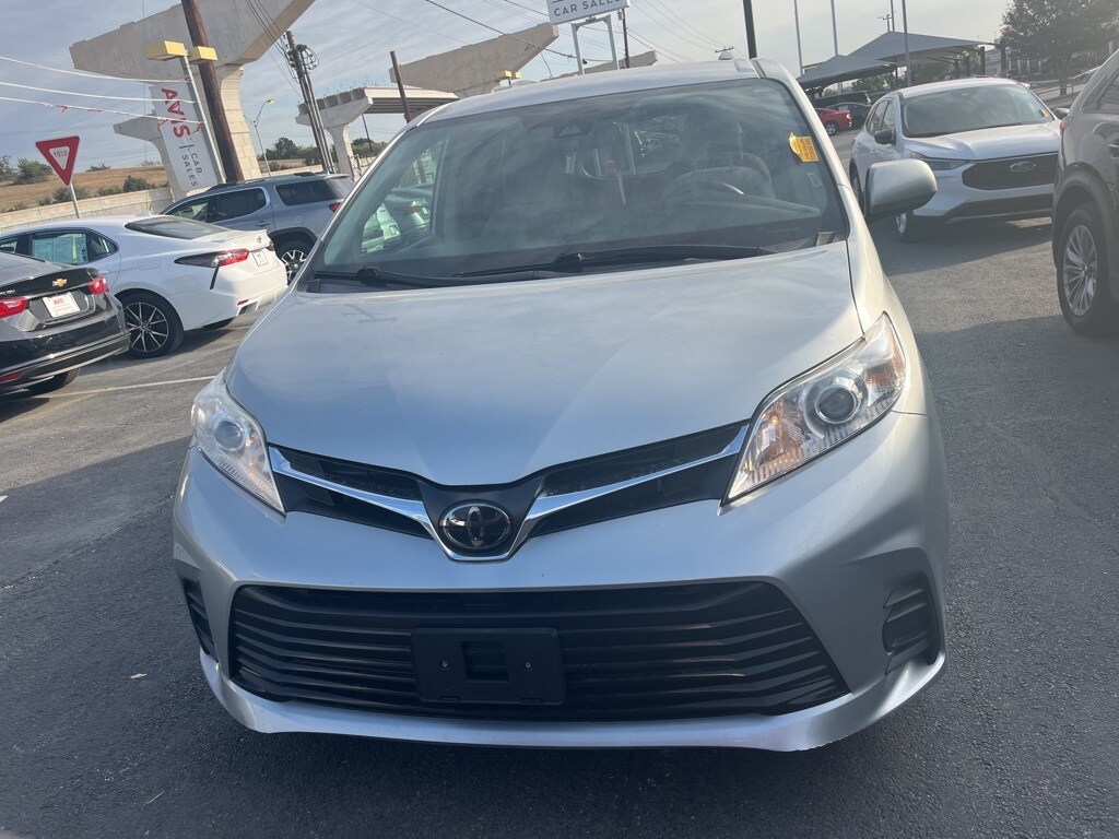 Used 2020 Toyota Sienna For Sale at AVIS Car Sales VIN 5TDKZ3DC1LS023745