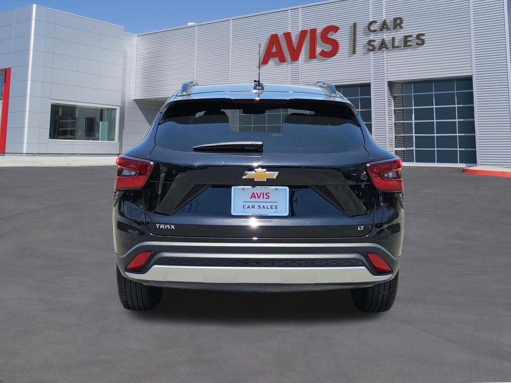 Thumbnail: 2025 Chevrolet Trax - 5