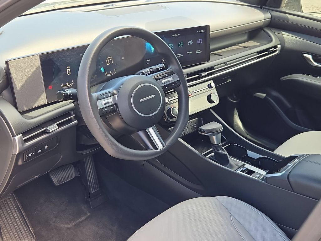 2025 Hyundai Santa Cruz SEL - Photo 13
