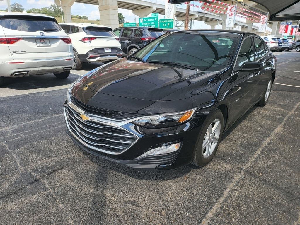 Thumbnail: 2024 Chevrolet Malibu - 1
