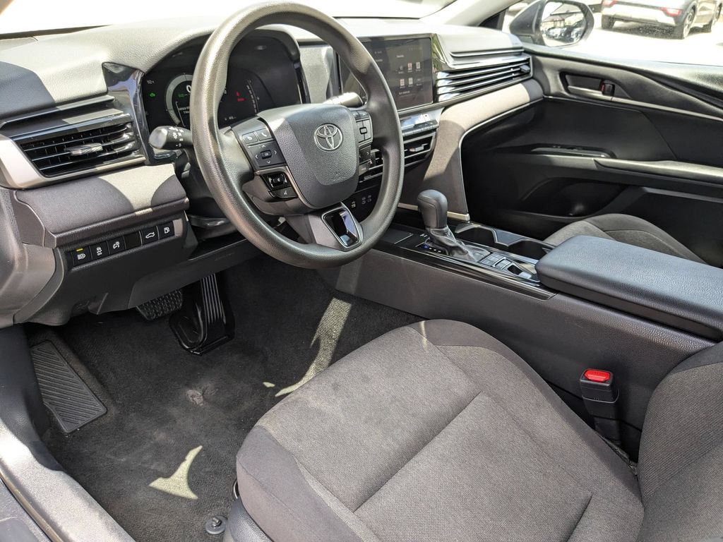 Thumbnail: 2025 Toyota Camry - 13