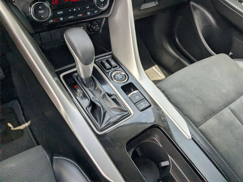 Thumbnail: 2025 Mitsubishi Eclipse Cross - 22