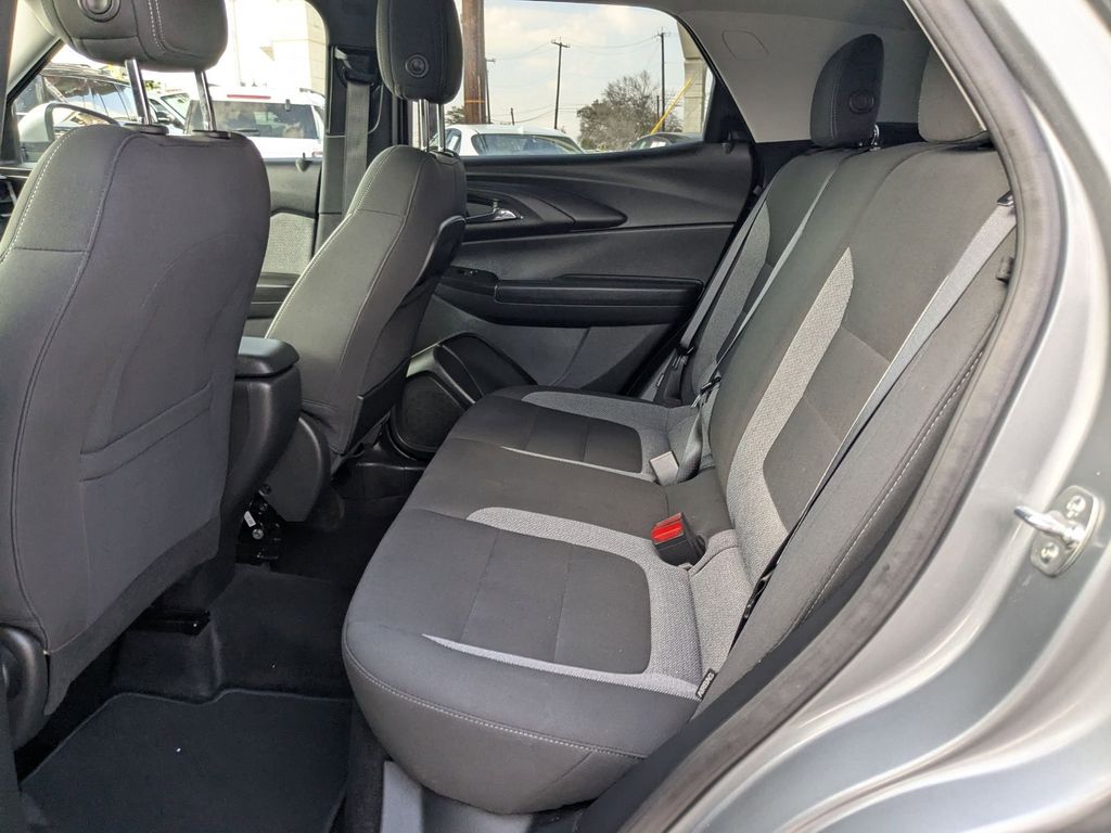 Thumbnail: 2025 Chevrolet TrailBlazer - 24