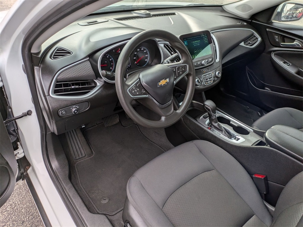 Thumbnail: 2023 Chevrolet Malibu - 11