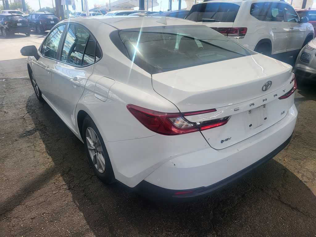 Thumbnail: 2025 Toyota Camry - 9