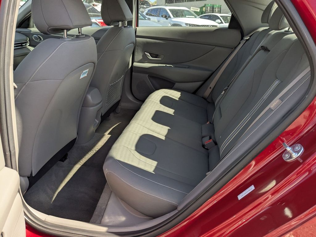 Thumbnail: 2025 Hyundai Elantra - 27