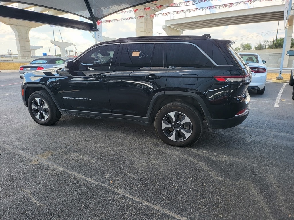 Thumbnail: 2024 Jeep Grand Cherokee - 6