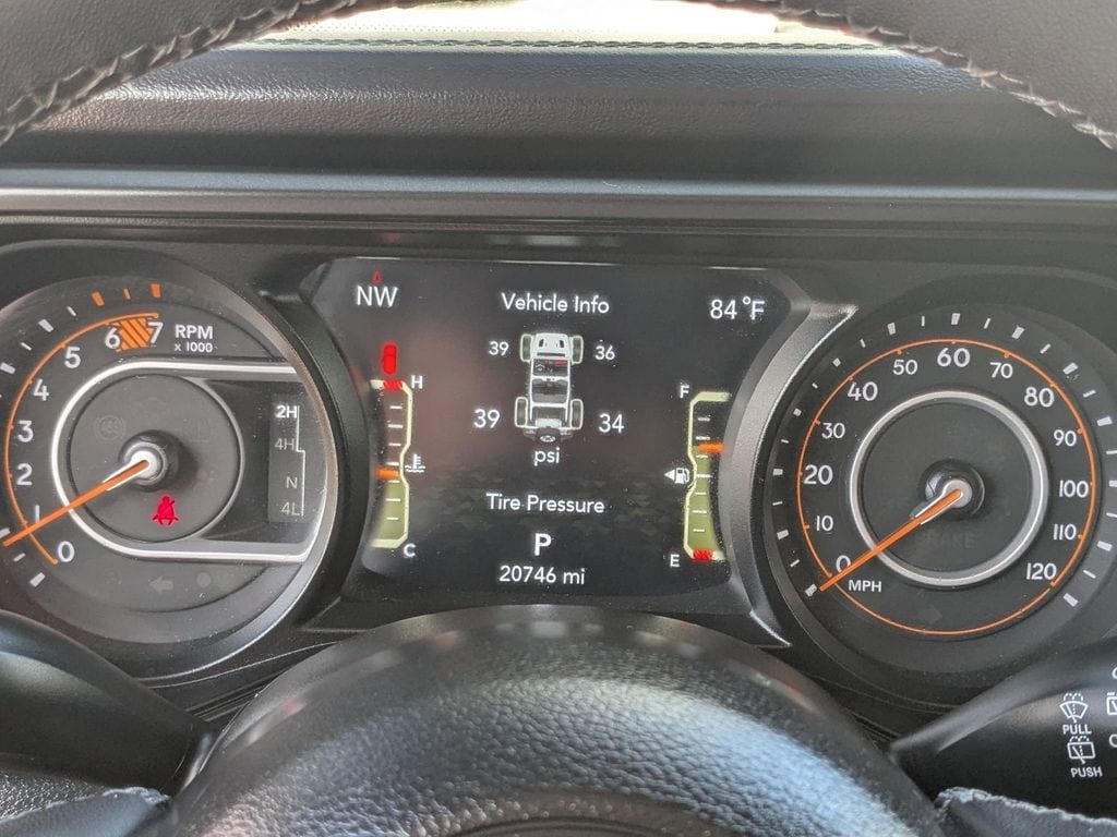 Thumbnail: 2025 Jeep Wrangler - 18