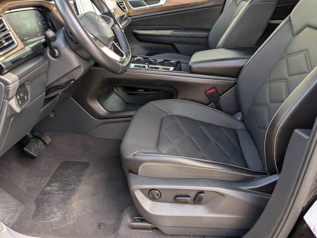 Thumbnail: 2025 Volkswagen Atlas - 11