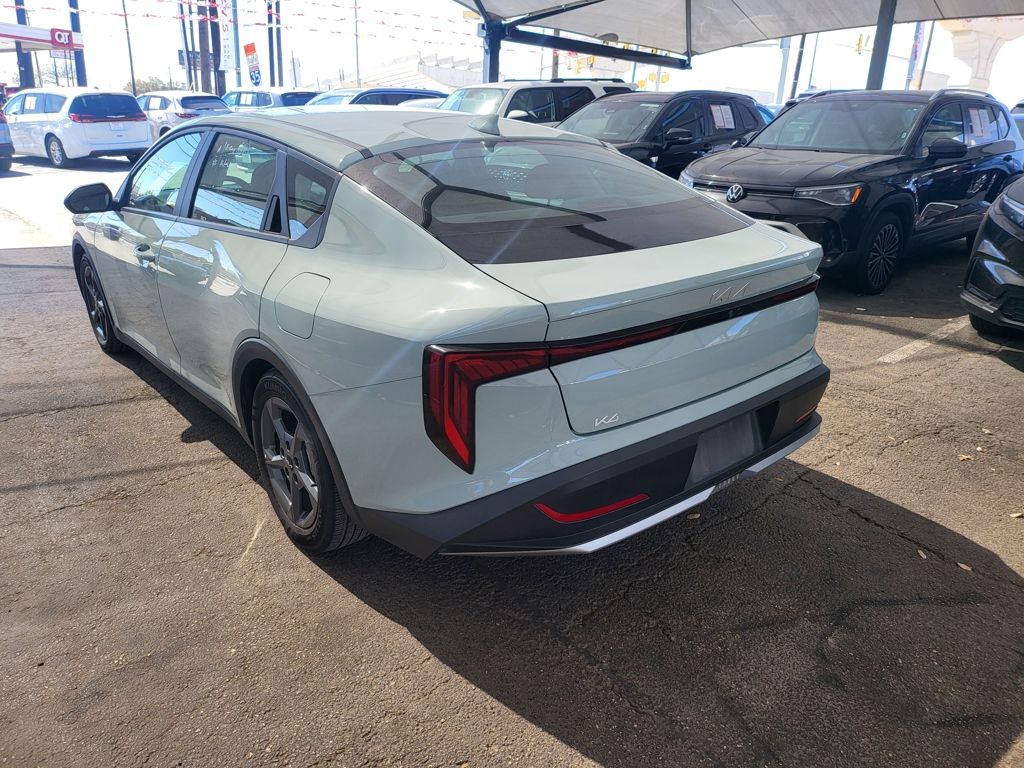 Thumbnail: 2025 Kia K4 - 10