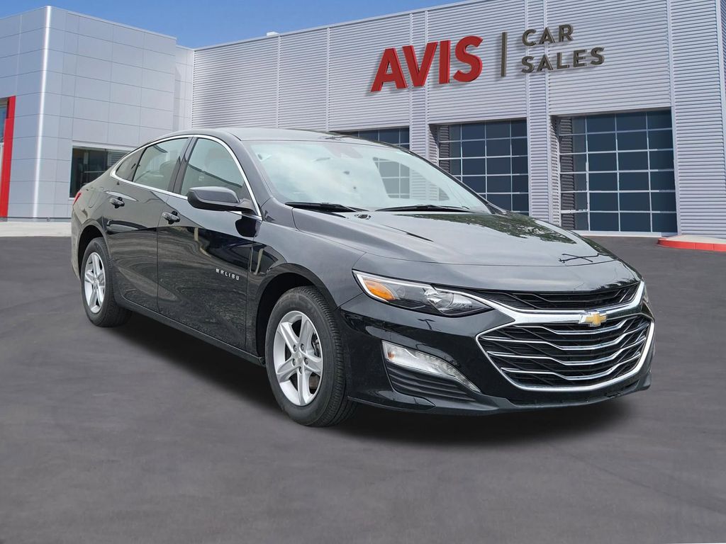 Thumbnail: 2024 Chevrolet Malibu - 9